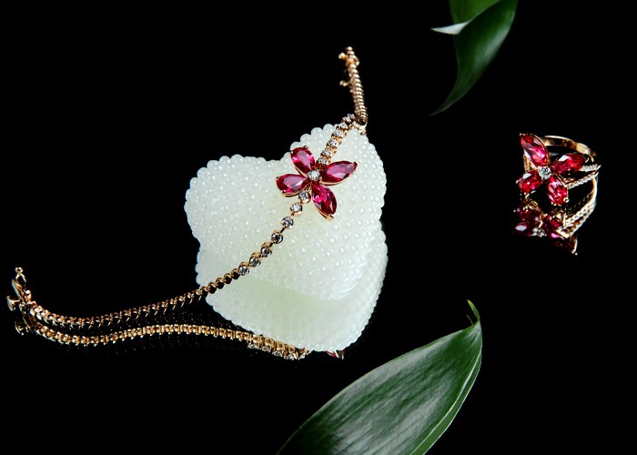 Sell Van Cleef Jewelry img